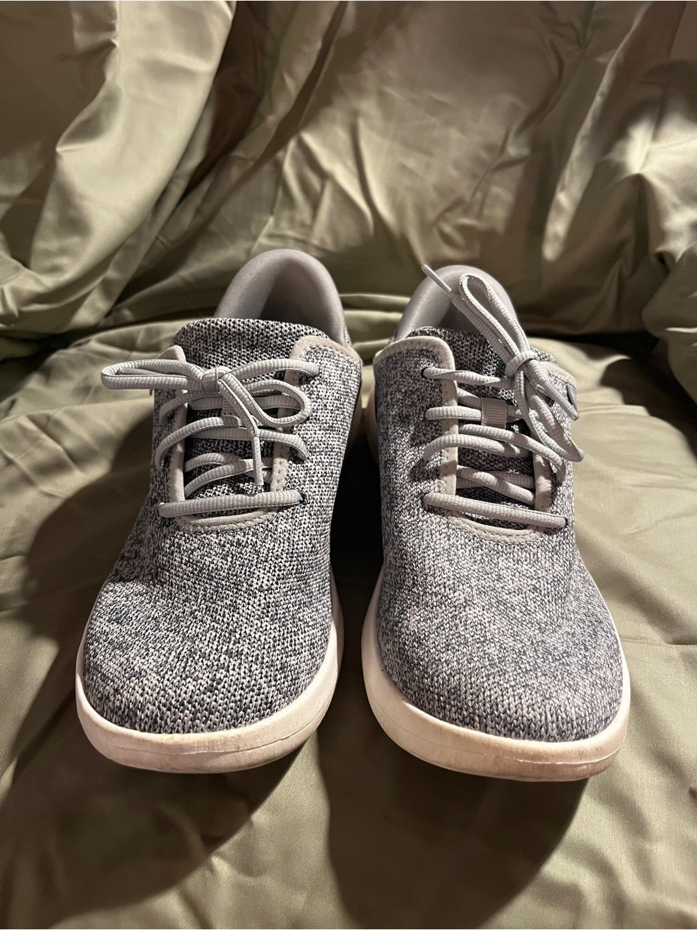 Women’s Lightweight Knit Lace-Up Sneakers in Heather Gray